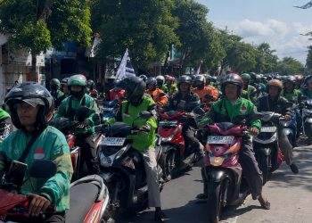 Ojol Jombang Geruduk PN, Nilai Tuntutan terhadap Nadiem Terlalu Berat