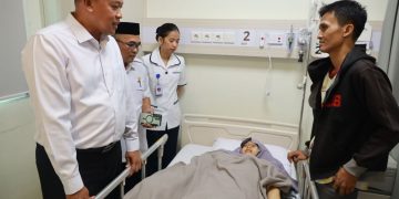 Wali Kota Bekasi Pastikan Korban Kecelakaan Mobil Distribusi SPPG Tercover dan Biaya Pendidikan Anak Korban Ditanggung