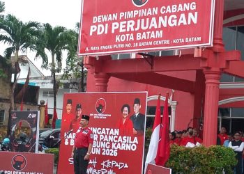 Meski Diguyur Hujan, Seluruh Kader PDI Perjuangan Tetap Semangat Melaksanakan Upacara Hari Lahir Pancasila