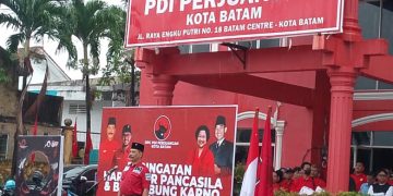 Meski Diguyur Hujan, Seluruh Kader PDI Perjuangan Tetap Semangat Melaksanakan Upacara Hari Lahir Pancasila