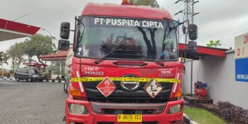 Penyitaan Truk Tangki di SPBU Genteng Wetan Bikin Warga Kesulitan Solar, Konsumen Terpaksa Cari hingga Luar Kecamatan