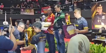 Polrestabes Surabaya Juara Umum Kejuaraan Karate Piala Kapolda Jatim