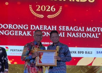 Wali Kota Bekasi, Tri Adhianto Raih Penghargaan Nasional sebagai Pendorong Pertumbuhan Ekonomi Kota