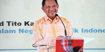 Mendagri Tito Minta Pemda dan Dekranasda Aktif Gali Potensi Kerajinan Lokal