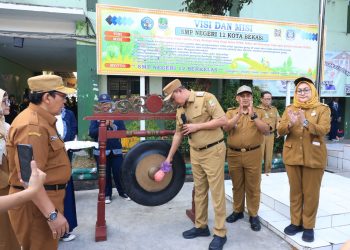 Tri Adhianto Resmi Buka MPLS SMPN 12 Kota Bekasi, Tekankan Sekolah Aman dan Menyenangkan