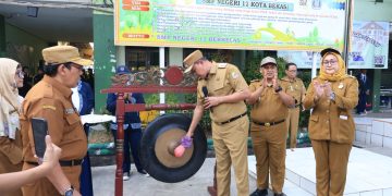 Tri Adhianto Resmi Buka MPLS SMPN 12 Kota Bekasi, Tekankan Sekolah Aman dan Menyenangkan
