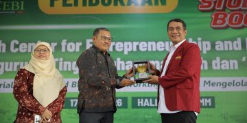 Mentan Amran Ajak Mahasiswa Bangun Bisnis Sejak Kuliah