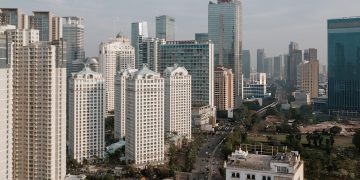 Prediksi BMKG Cuaca di Jakarta Didominasi Berawan, Suhu Udara Rata-rata Berkisar 27-34 Derajat Celcius