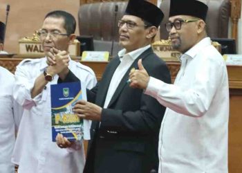 DPRD Gelar Paripurna, Wali Kota Batam Usulkan Perubahan KUA/PPAS 2026 Rp 4,508 T