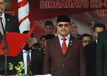 Pimpinan dan Anggota Dewan Kota Batam Hadiri Upacara HUT ke-81 RI di Dataran Engku Putri, Ketua DPRD Bacakan Teks Proklamasi