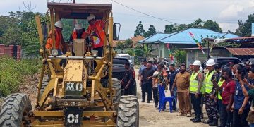 Ruang Jalan Kampung Warmomi Mulai Dibangun, Bupati Manokwari : Ini Bukti Kehadiran Negara