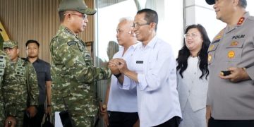 Wali Kota Batam Sambut Kedatangan Panglima TNI di Bandara Internasional Hang Nadim