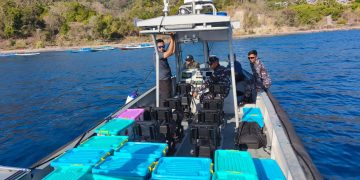TNI AL Kerahkan RGB Lanal Maumere, Mobilisasi Logistik di Wilayah Terisolasi