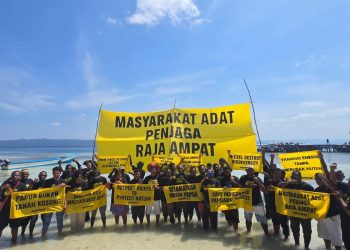 Hentikan Penambangan Nikel Raja Ampat, Masyarakat Adat Keluarkan ‘Resolusi Arborek’