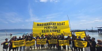 Hentikan Penambangan Nikel Raja Ampat, Masyarakat Adat Keluarkan ‘Resolusi Arborek’