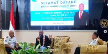 DEO Sorong Jadi Pintu Gerbang Raja Ampat, Yan Mandenas Dorong Penerbangan Internasional