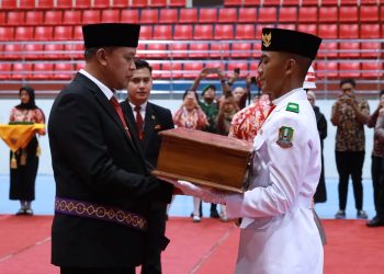 Kukuhkan Paskibraka Kota Bekasi, Wali Kota Pesan Jadikan Kebanggaan Orang Tua
