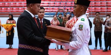 Kukuhkan Paskibraka Kota Bekasi, Wali Kota Pesan Jadikan Kebanggaan Orang Tua