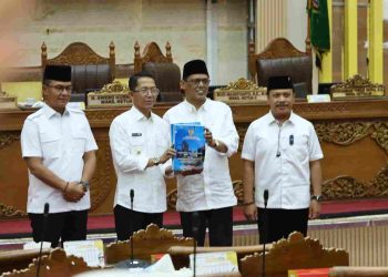 DPRD Kota Batam Gelar Paripurna, Wali Kota Amsakar Sampaikan RAPBD 2027 Rp4,86 Triliun