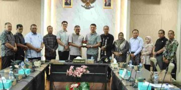 Wakil Ketua Komisi II DPRD Kota Batam Terima Kunjungan Kerja Komisi III DPRD Sijunjung