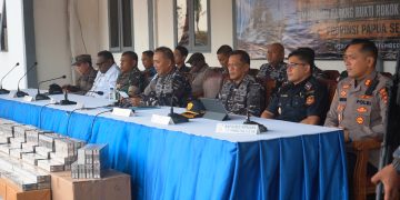 TNI AL Musnahkan 1,4 Juta Barang Rokok Ilegal Hasil Penindakan di Merauke