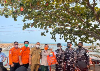 Pantau Aktivitas Gunung Anak Krakatau, TNI AL, Siagakan Undur KRI dan Personnel SAR di Selat Sunda