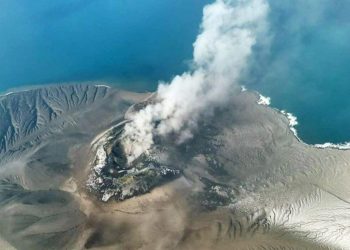 Liputan di Gunung Anak Krakatau, Tujuh Orang Hilang Kontak