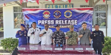 TNI AL Amankan Perahu Diduga Pelaku Pengeboman Ikan, Temukan Senjata Api Rakitan dan 25 Paket Diduga Tembakau Sintetis