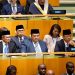 Delegasi Indonesia Walk Out, PM Israel Netanyahu : Terima Kasih   JAKARTA, satukanindonesia.com – Delegasi Indonesia dan banyak negara lainnya melakukan aksi walk out atau meninggalkan ruang Sidang ke-81 Majelis Umum Perserikatan Bangsa-Bangsa (PBB) di New York, Amerika Serikat (AS) saat Perdana Menteri (PM) Israel Benjamin Netanyahu bersiap menyampaikan pidato, Kamis (24/09/2026) waktu setempat.   Aksi ini merupakan bentuk protes terhadap Netanyahu atas tindakan Israel, di Palestina dan kawasan Timur Tengah.    Tampak dalam video yang dibagikan Kementerian Luar Negeri (Kemlu) RI melalui Perutusan Tetap Republik Indonesia untuk PBB di New York (PTRI New York), delegasi Indonesia yang duduk bersebelahan dengan delegasi Iran beranjak meninggalkan kursi, yang berada di baris keenam dari atas.    Delegasi negara lain juga melakukan hal serupa. Alhasil, ruang sidang tersebut tampak kosong melompong.   “Mohon kembali ke ruangan. Saya minta, mohon kembali ke lapangan. Saya minta, mohon kembali ke lapangan. Terima kasih,”imbau pemandu acara.   Netanyahu tampak tenang menyaksikan aksi walk out tersebut, dengan pandangan yang lumayan sinis. Dia menyebut, rombongan walk out tersebut sebagai pengecut.    “Ketua, sebelum memulai pidato, saya ingin menyampaikan pengumuman singkat. Jika masih ada pengecut bermoral lainnya yang belum meninggalkan aula ini, silakan keluar. Terima kasih,”tegas Netanyahu. [***/GRW]
