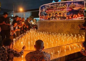 Kenang Lima Wartawan Yang Hilang di Selat Sunda, Jurnalis Jayapura Papua Bakar 1.000 Lilin