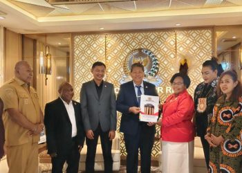 Dokumen Persetujuan Provinsi Papua Utara Diserahkan ke Komisi II DPR RI