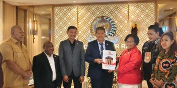 Dokumen Persetujuan Provinsi Papua Utara Diserahkan ke Komisi II DPR RI