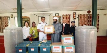Singgah di Honiara, KRI dr. Wahidin Sudirohusodo-991 Lakukan Rangkaian Kegiatan Kemanusiaan