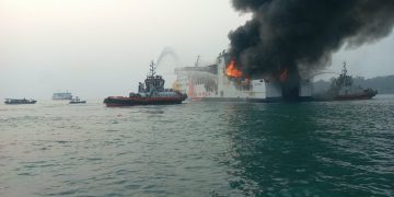Sigap Hadap Kebakaran Batumanndi, TNI AL Kerahkan Unsur Laut