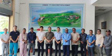 Bupati Manokwari dan DPN RI Tinjau Pabrik Semen Conch