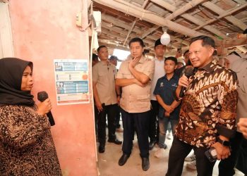 Mendagri Tito Inspeksi Program Bedah Rumah di Purwakarta untuk Pastikan Bantuan Tepat Sasaran