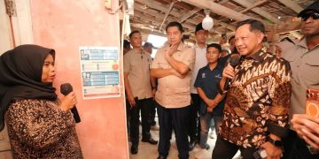 Mendagri Tito Inspeksi Program Bedah Rumah di Purwakarta untuk Pastikan Bantuan Tepat Sasaran