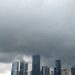 Prediksi BMKG: Awan Tebal Selimuti Sebagian Besar Jakarta, Hujan Ringan Turun Sore Hari
