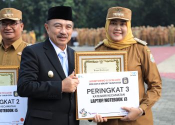 Dorong Keterbukaan Informasi Publik, Pemkot Bekasi Serahkan Penghargaan Hasil Monev PPID 2026