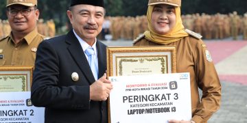 Dorong Keterbukaan Informasi Publik, Pemkot Bekasi Serahkan Penghargaan Hasil Monev PPID 2026