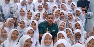 Buka Potensi 1.000 Lapangan Kerja, Tri Adhianto Sosialisasikan Peluang Kerja PSEL kepada Siswa SMKN 1 dan SMKN 2 Kota Bekasi