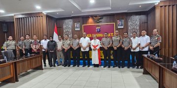 Kardinal Suharyo Kunjungi Polda Kaltim : Teguhkan Iman dan Integritas Polisi