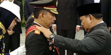 Presiden Prabowo Beri Bintang Mahaputera Adipurna Kepada Listyo Sigit